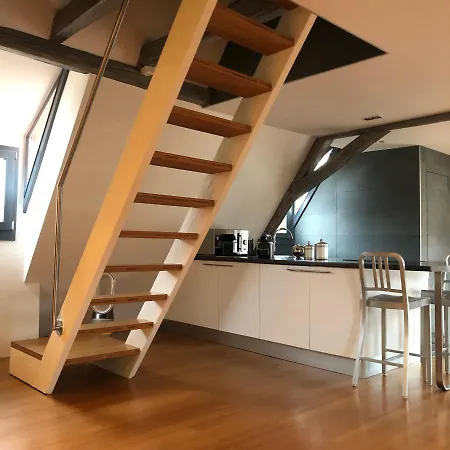 Duplex 15 Apartment *